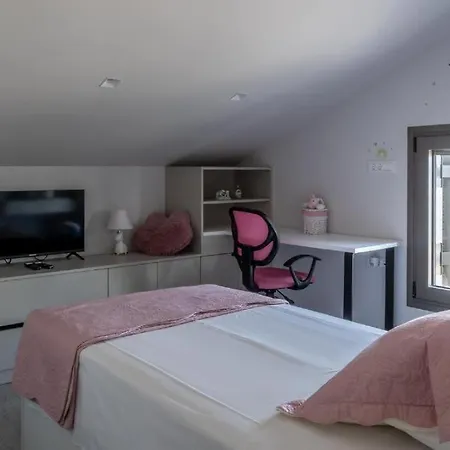 Aetheria Luxury * Kalithies