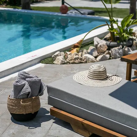 Aetheria Luxury Vila *